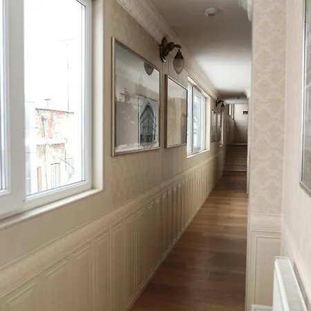 普拉泽玛酒店 酒店 利沃夫