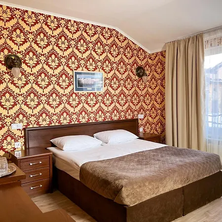 普拉泽玛酒店 3* 利沃夫