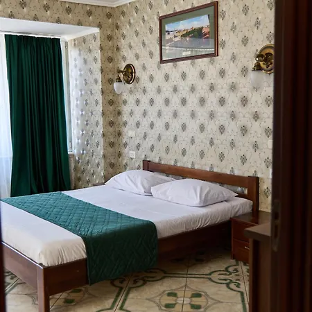 普拉泽玛酒店 3* 利沃夫