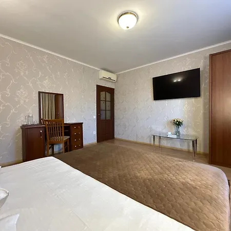 普拉泽玛酒店 3* 利沃夫