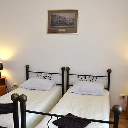 普拉泽玛酒店 酒店 3*