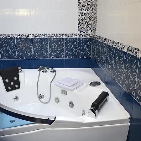 Plazma מלון 3*