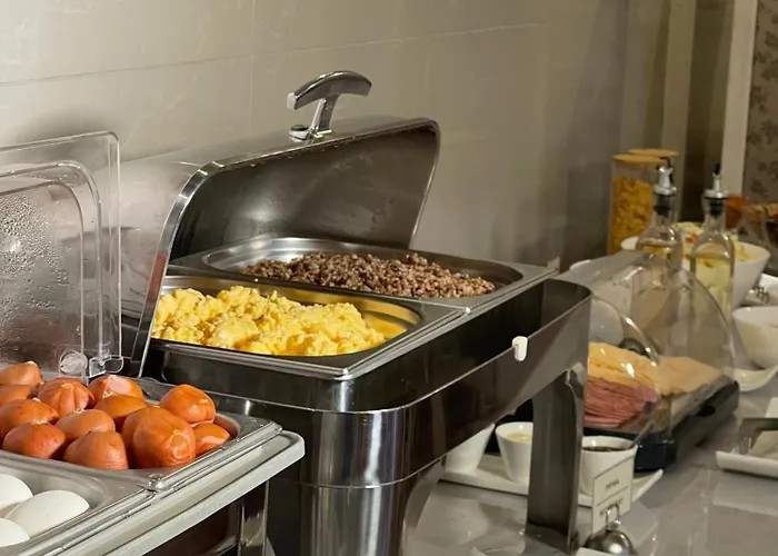 Отель Traditional Old Town Angel