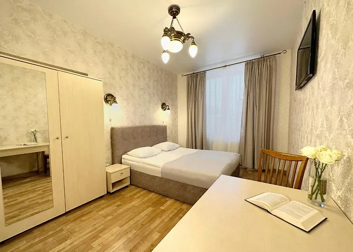 Traditional Old Town Angel 3*